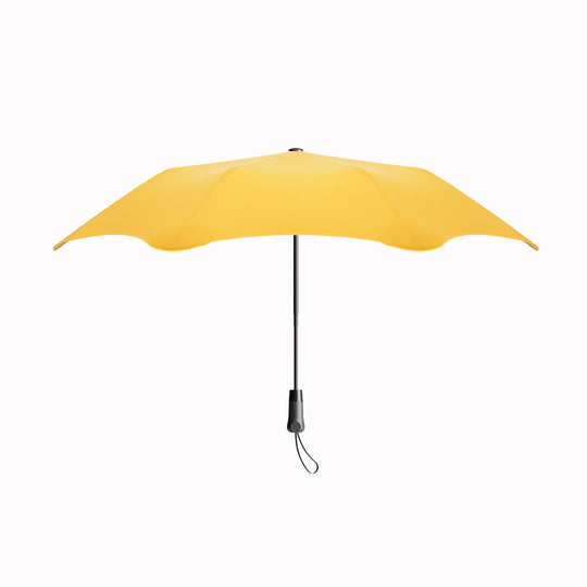 Crafted for portability and resilience, the Metro folding umbrella from Blunt is engineered to withstand challenging weather conditions.