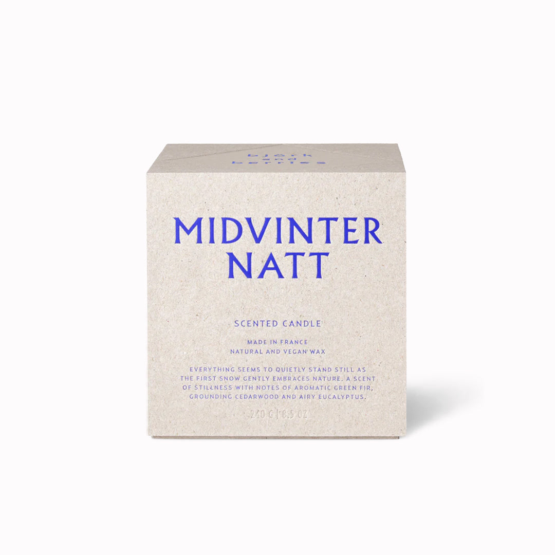 Midvinternatt is a scent of stillness - the first snow blanket gently embracing nature. With top notes of eucalyptus, raspberry and apple blossom, a heart of fir needles, bamboo and peony, and a base of crisp amber, white cedar and Haitian vetiver.