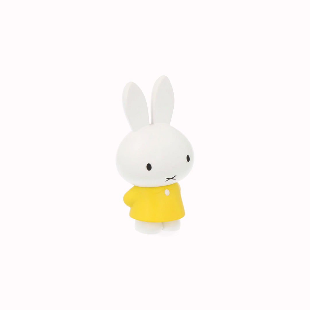 Medicom Toys, Miffy at the Zoo in yellow and white vinyl, approximately 9cm tall, Miffy at the Zoo from Series 4