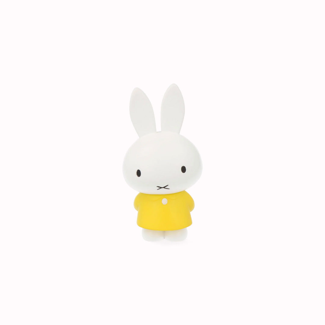 Medicom Toys, Miffy at the Zoo in yellow and white vinyl, approximately 9cm tall, Miffy at the Zoo from Series 4