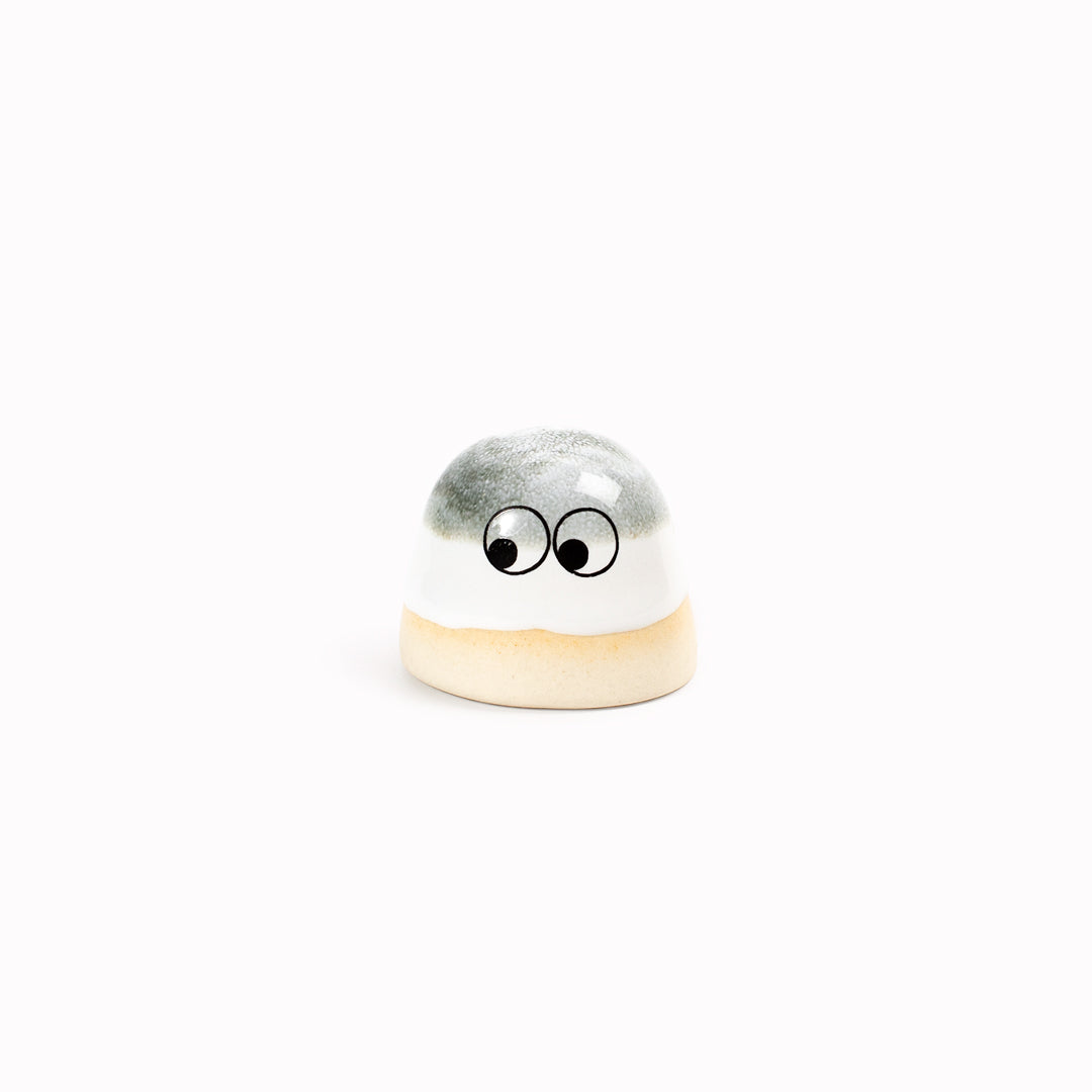 Familia Dot | Ceramic Figurine | Mono
