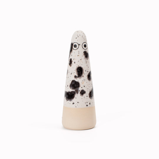 The monochrome coloured Ghosts provides a contemporary ornamental colour punch and personality to your home decor and also doubles as a ring holder.