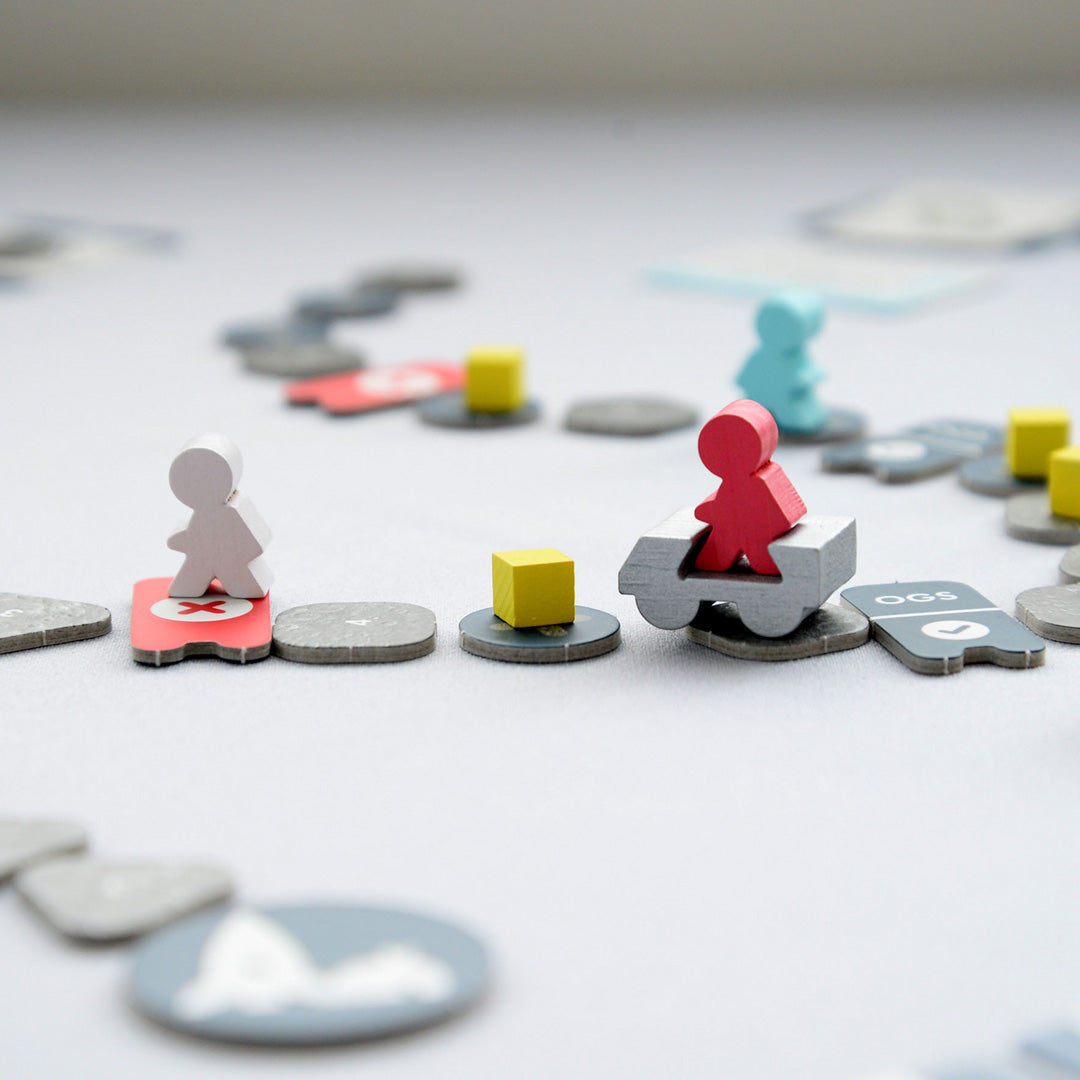 Moon Adventure is a strategic and cooperative board game designed for 2–5 players.
