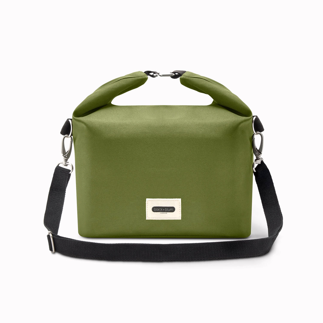 The Moss Black+Blum Large Insulated Lunch Bag is designed for people who bring proper food with them, not just snacks