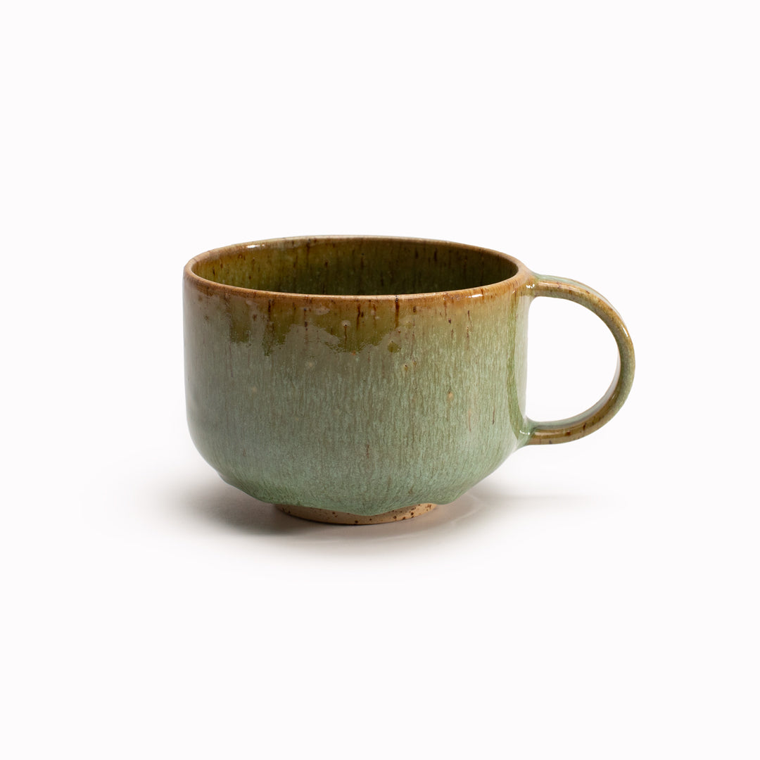 The Mion Mug is part of Studio Arhoj's Edo Series which is a mash up of Nordic/Japanese design influences. These mugs are not only functional, holding a generous amount of your favourite hot beverage, but also serve as a display piece in your kitchen and are far too nice to hide away in a cupboard.