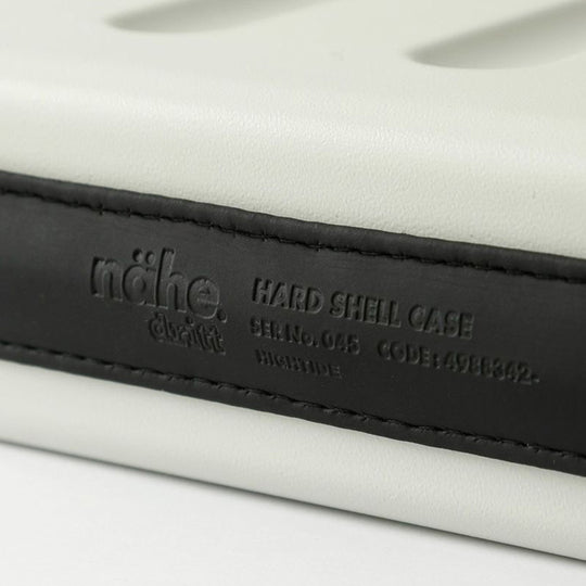 Nahe Hard-Shell Case by Japanese stationery brand Hightide Penco. Detail of Spine