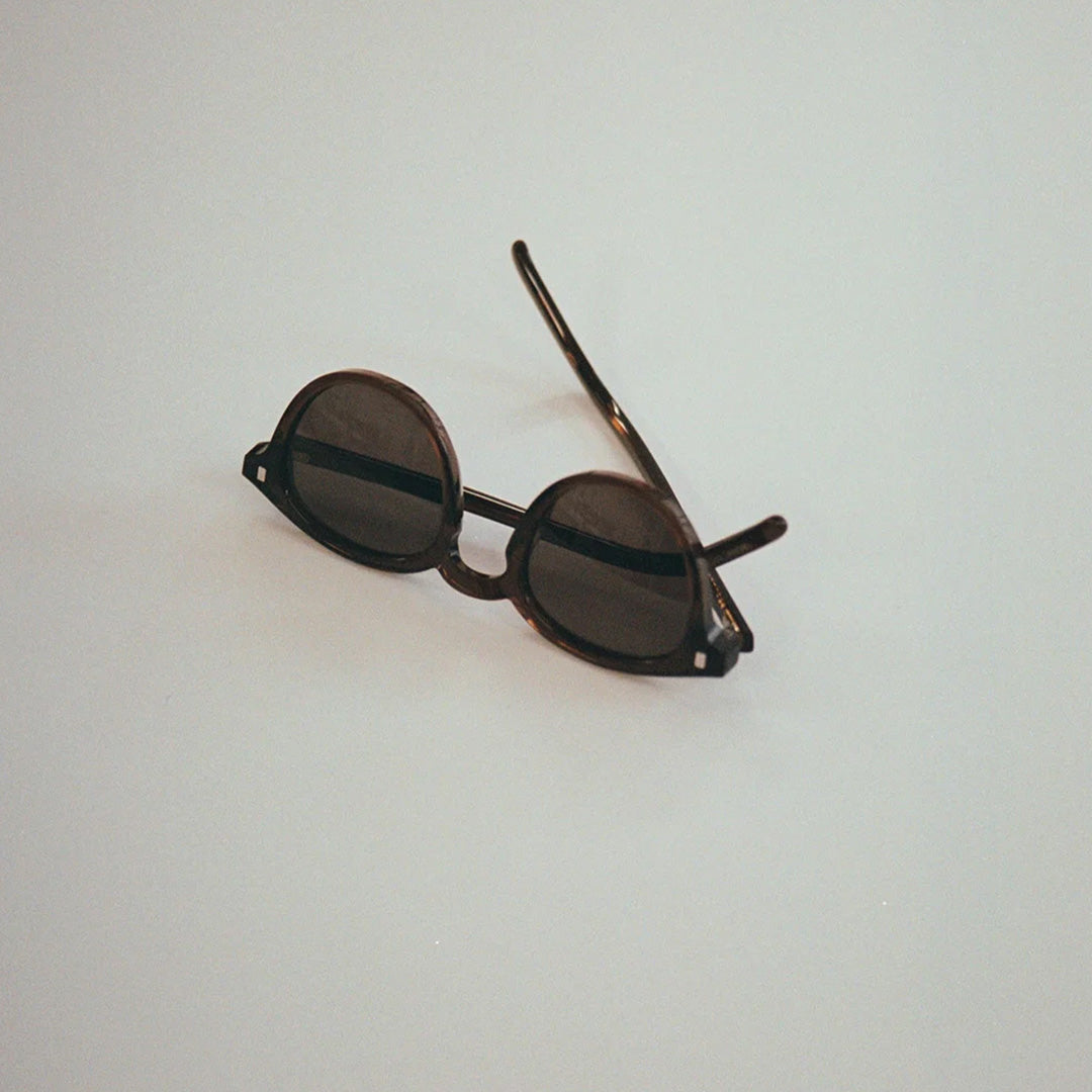 Nelson | Sunglasses | Cola / Grey Solid Lens