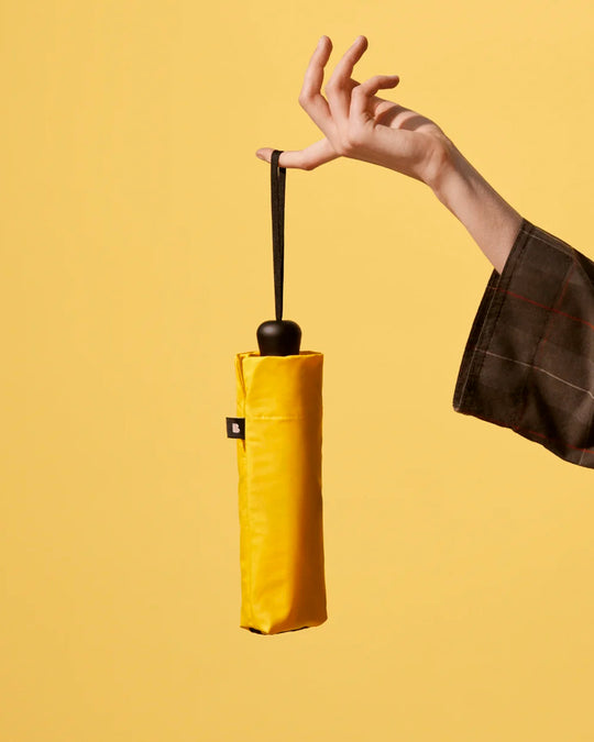 The BLUNT Neo in Citrus Yellow is a lightweight, compact umbrella designed to be there whenever the weather changes.
