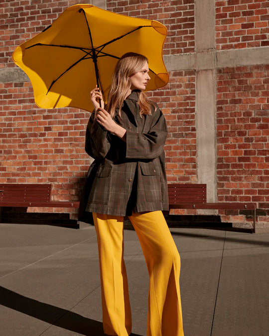The BLUNT Neo in Citrus Yellow is a lightweight, compact umbrella designed to be there whenever the weather changes.