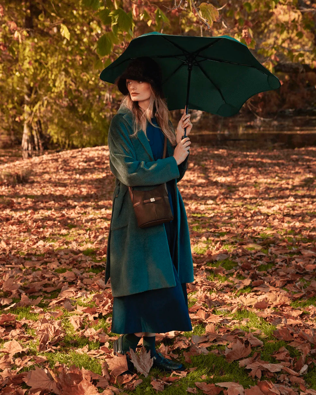 The BLUNT Neo in Forest Green is a lightweight, compact umbrella designed to be there whenever the weather changes. 