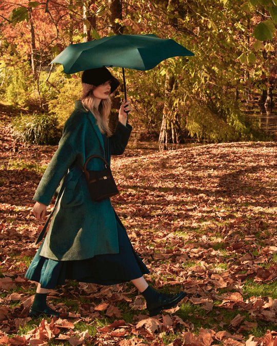 The BLUNT Neo in Forest Green is a lightweight, compact umbrella designed to be there whenever the weather changes. 