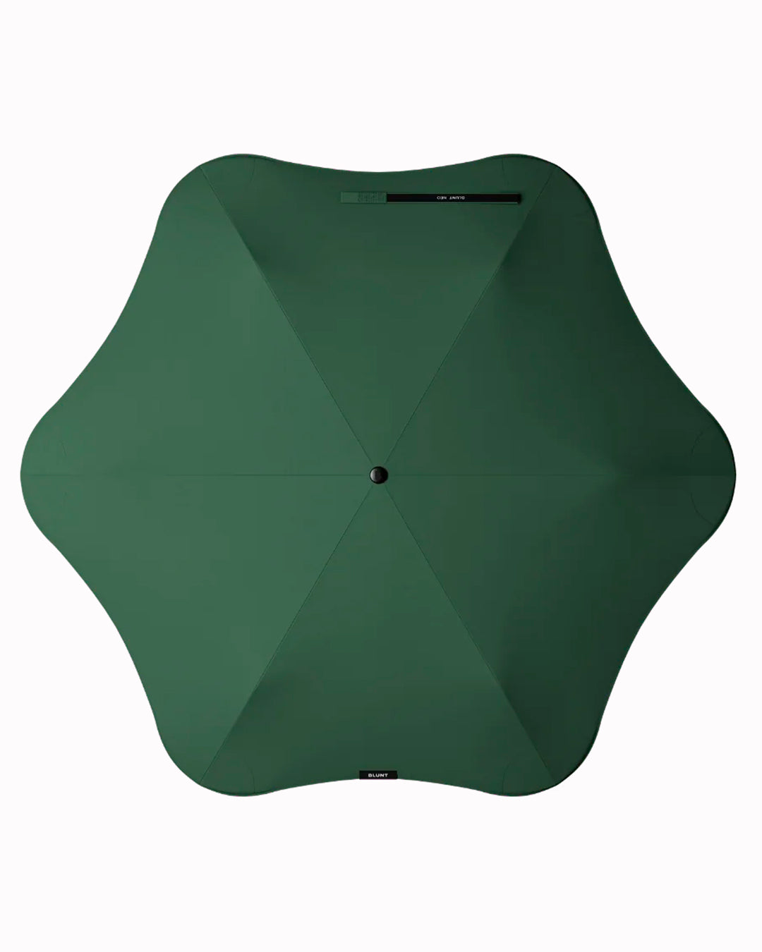 The BLUNT Neo in Forest Green is a lightweight, compact umbrella designed to be there whenever the weather changes. 