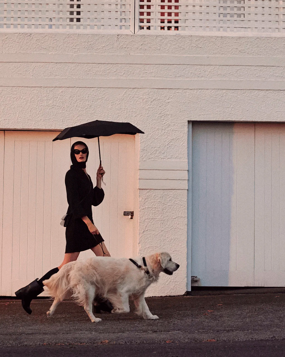 The BLUNT Neo is a lightweight, compact umbrella designed to be there whenever the weather changes.