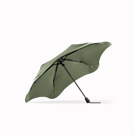 The BLUNT Neo in Sage Green is a lightweight, compact umbrella designed to be there whenever the weather changes.