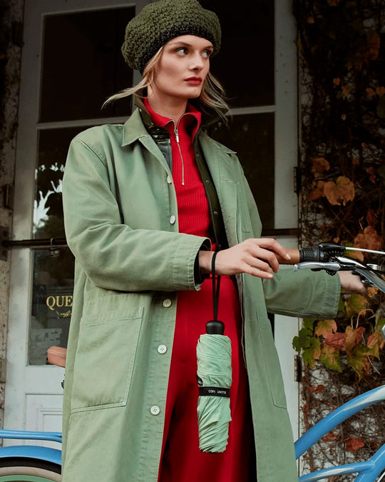 The BLUNT Neo in Sage Green is a lightweight, compact umbrella designed to be there whenever the weather changes.