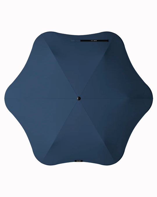 The BLUNT Neo in Midnight Navy is a lightweight, compact umbrella designed to be there whenever the weather changes.