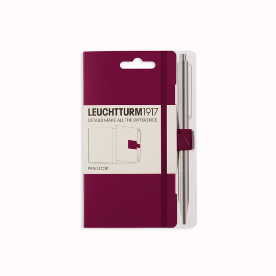 Port Red Pen Loop is the answer! The practical Pen Loop complements our colourful notebooks thanks to the wide variety of LEUCHTTURM1917 colours and enables the owner to set their own accents with their preferred colour scheme.