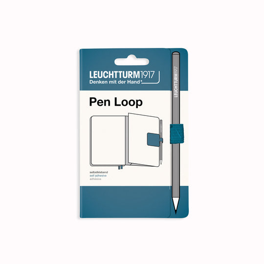 Stone Blue Pen Loop is the answer! The practical Pen Loop complements our colourful notebooks thanks to the wide variety of LEUCHTTURM1917 colours and enables the owner to set their own accents with their preferred colour scheme.