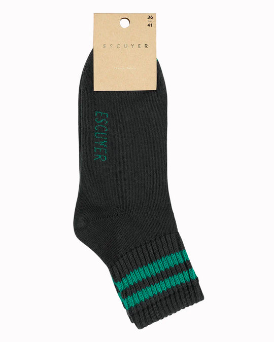 Off Black ankle-length crew socks with green stripes. A short and cute retro / vintage inspired style for the warmer months of the year.&nbsp;
