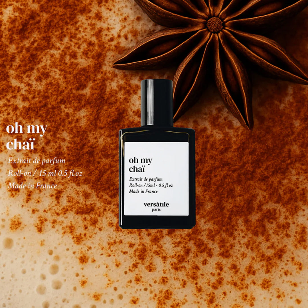 essence of Christmas through the aroma of a spiced, milky Chai latte. It has&nbsp;unexpected hints of wood fire and a bright touch of mandarin orange. 15ml Roll on