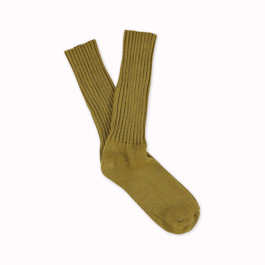 Gorgeous Olive Oil crew socks by Belgium based Escuyer. These socks are just so comfortable! They are made from premium cotton blended with nylon and elastane for durability and stretch