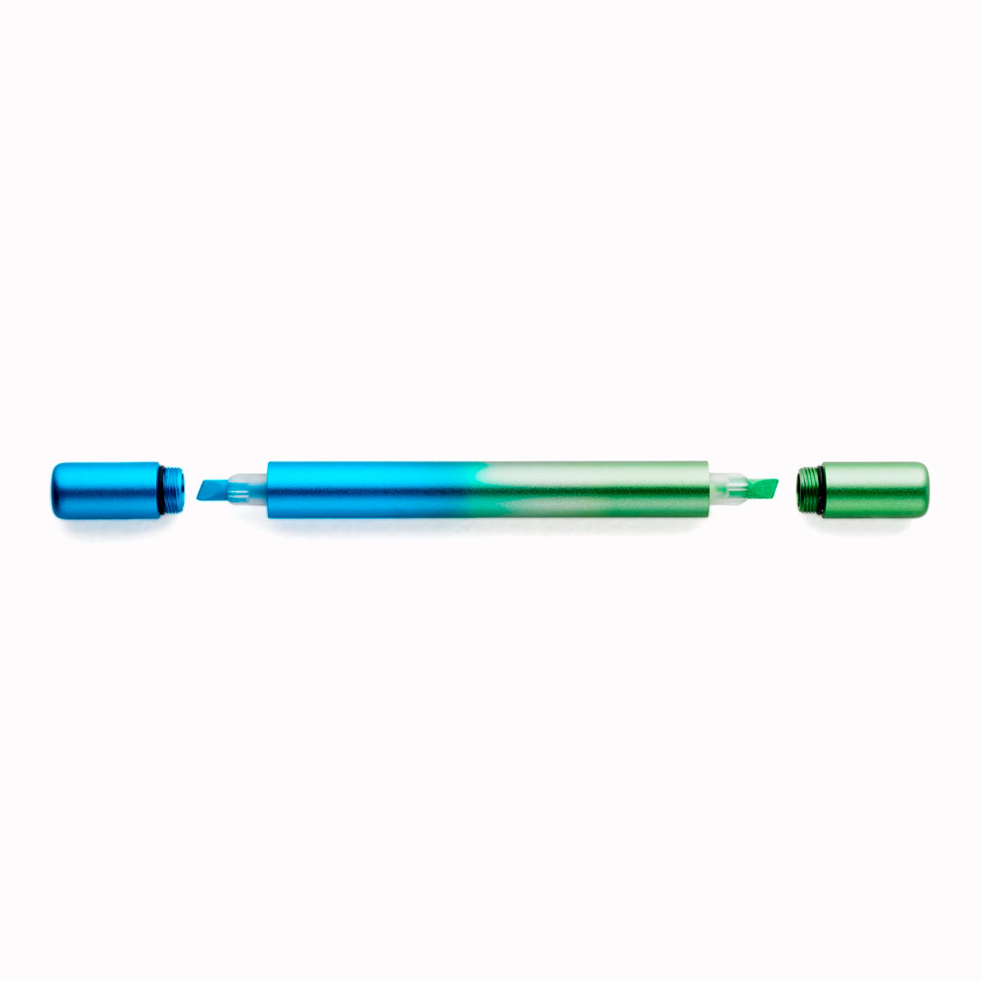 The Tom’s Studio Ori Highlighter is a refillable, modular highlighter pen designed for quick annotations to more expressive mark-making. 