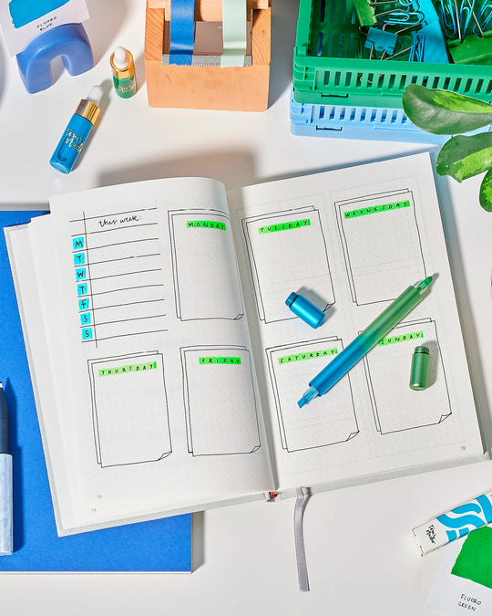 The Tom’s Studio Ori Highlighter is a refillable, modular highlighter pen designed for quick annotations to more expressive mark-making. 