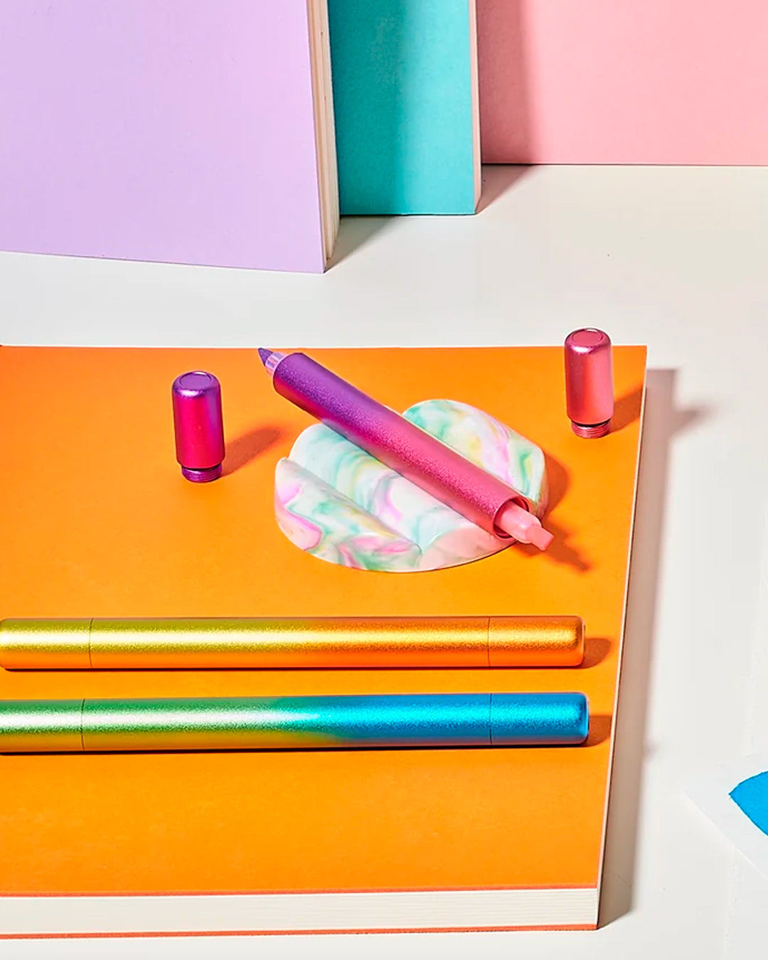The Tom’s Studio Ori Highlighter is a refillable, modular highlighter pen designed for quick annotations to more expressive mark-making. 
