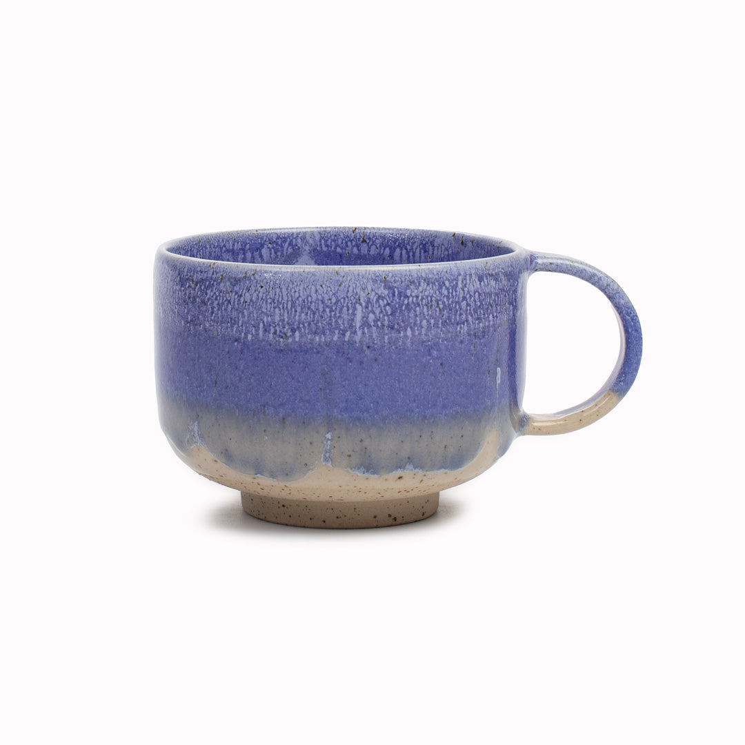 The Orinoco Mion Mug is a large thick glazed stoneware mug, ideal for hot chocolate, soup, long lattes or anyone that likes a BIG cuppa in the morning.