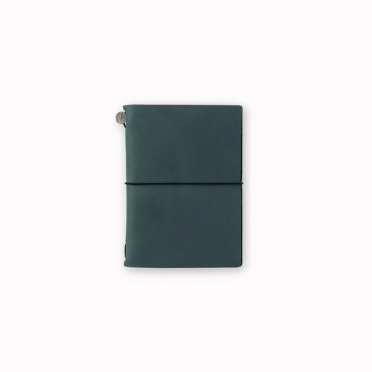 The Traveler's Notebook - Passport Size is a compact, passport‑sized notebook system built for personal organisation, journaling and creative planning. It pairs a handmade cowhide leather cover from Thailand with a blank MD paper insert crafted in Japan