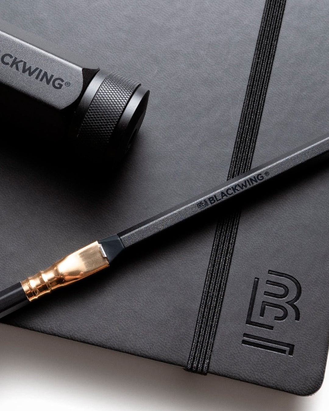 Precision-machined from lightweight aluminium with a rubber tip, to use simply remove the eraser from your Blackwing pencil, and replace using the rubber tip of the Pencil Extender.&nbsp;