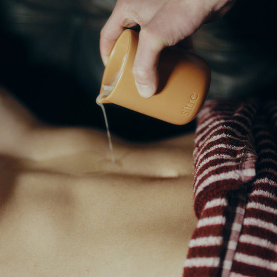 Pillow Haze features a calming blend of bergamot, frankincense, eucalyptus, and oakmoss calming and refreshes the mind.