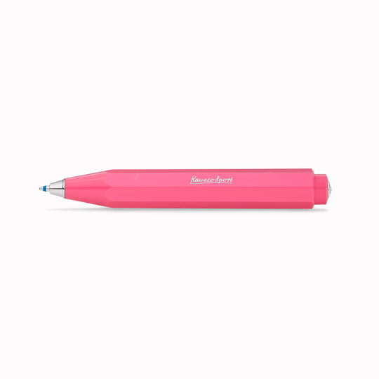 A modern take on a classic, the Skyline Sport pairs Kaweco’s heritage design with a clean, contemporary finish. 