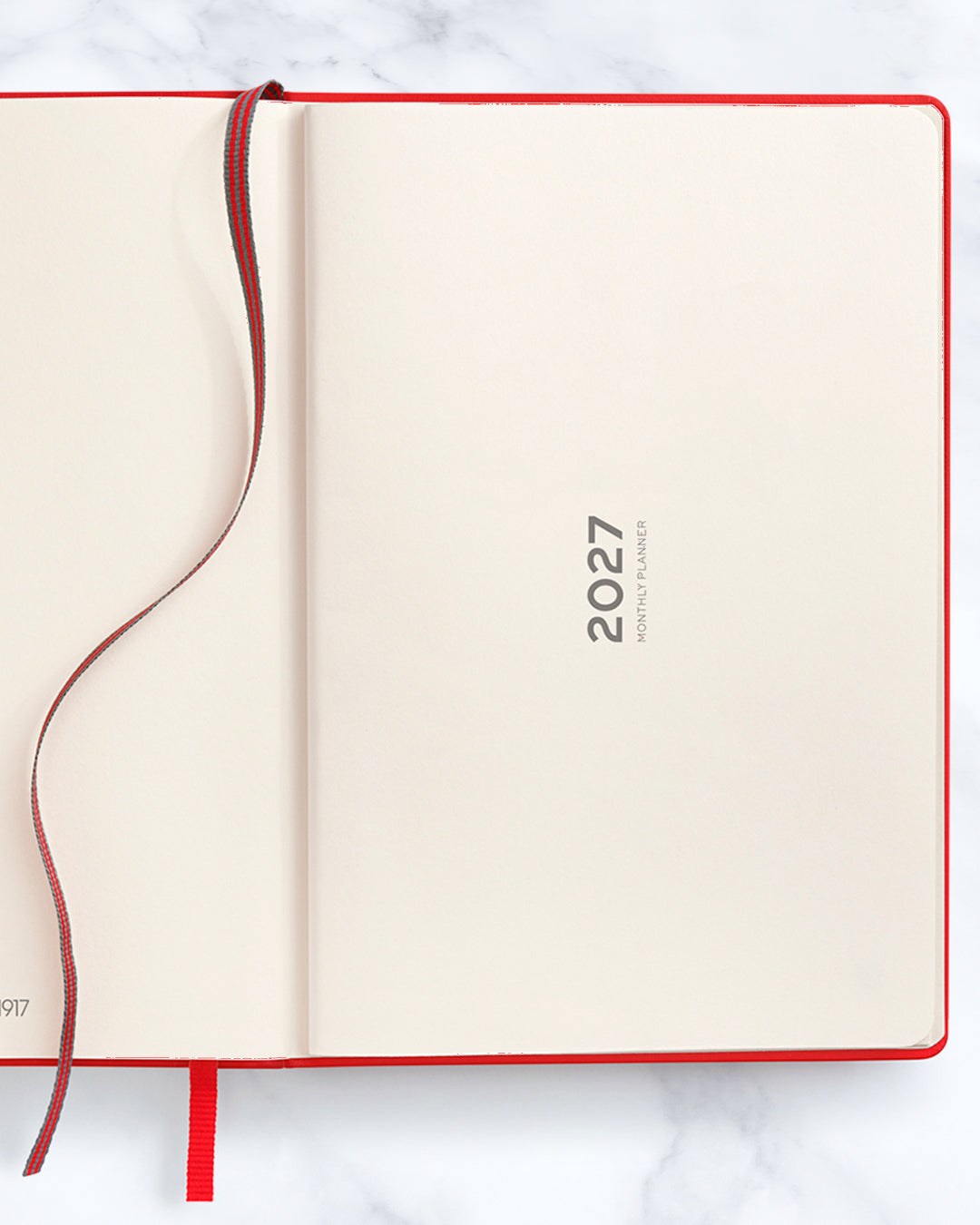This stitched planner booklet adds a dated monthly planner to any Medium (A5) or Composition (B5) notebook.