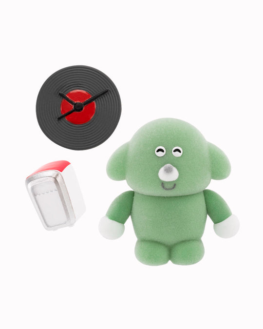 Six fuzzy Pokkoshi characters are hanging out at the diner, accompanied by miniature food, furniture and accessories including burgers, shakes, diner seating and more