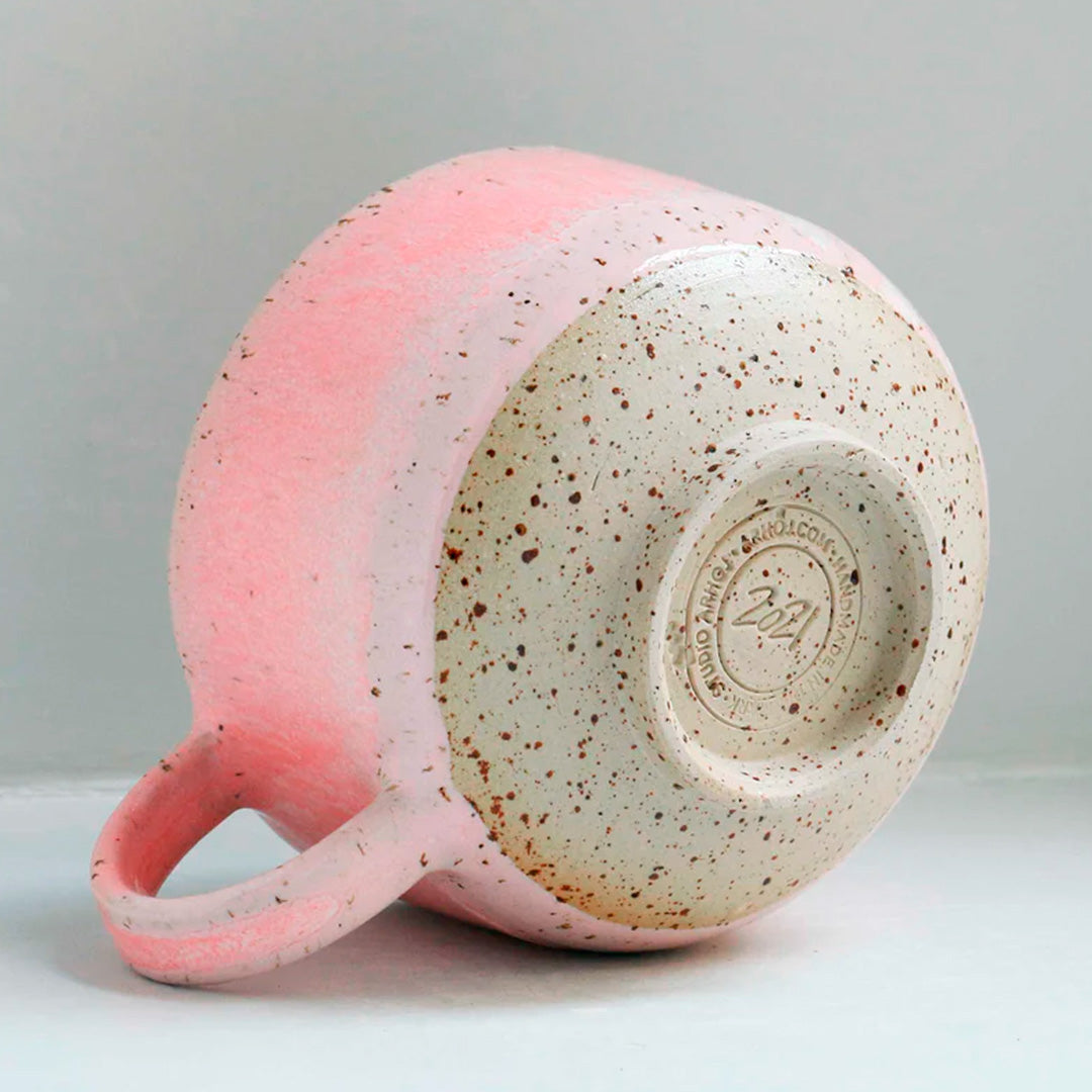 The Powder Poppy&nbsp;Mion Mug is a large thick glazed stoneware mug, ideal for hot chocolate, soup, long lattes or anyone that likes a BIG cuppa in the morning.