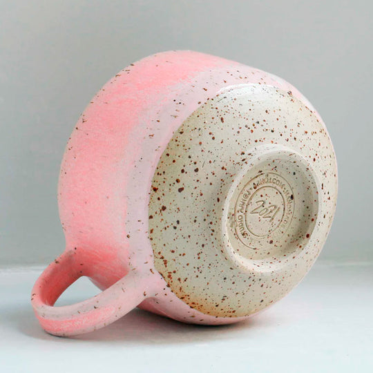 The Powder Poppy&nbsp;Mion Mug is a large thick glazed stoneware mug, ideal for hot chocolate, soup, long lattes or anyone that likes a BIG cuppa in the morning.
