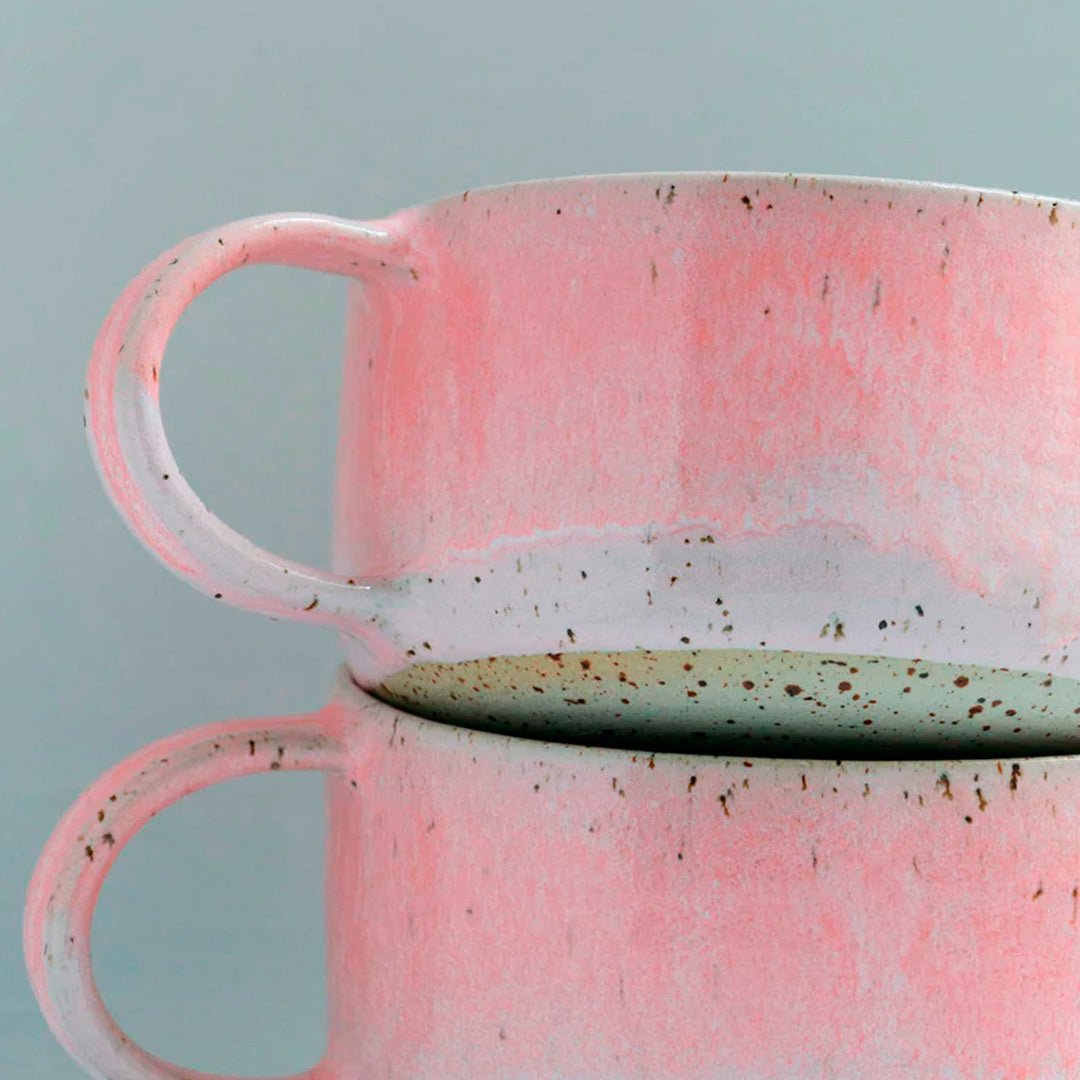 The Powder Poppy&nbsp;Mion Mug is a large thick glazed stoneware mug, ideal for hot chocolate, soup, long lattes or anyone that likes a BIG cuppa in the morning.