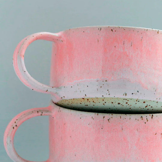 The Powder Poppy&nbsp;Mion Mug is a large thick glazed stoneware mug, ideal for hot chocolate, soup, long lattes or anyone that likes a BIG cuppa in the morning.