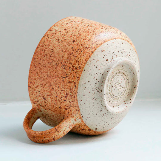 The Puffin Egg Mion Mug is a large thick glazed stoneware mug, ideal for hot chocolate, soup, long lattes or anyone that likes a BIG cuppa in the morning.