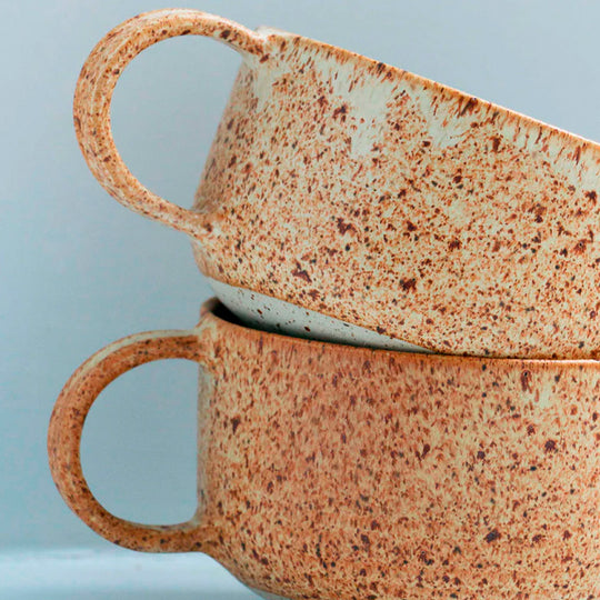 The Puffin Egg Mion Mug is a large thick glazed stoneware mug, ideal for hot chocolate, soup, long lattes or anyone that likes a BIG cuppa in the morning.