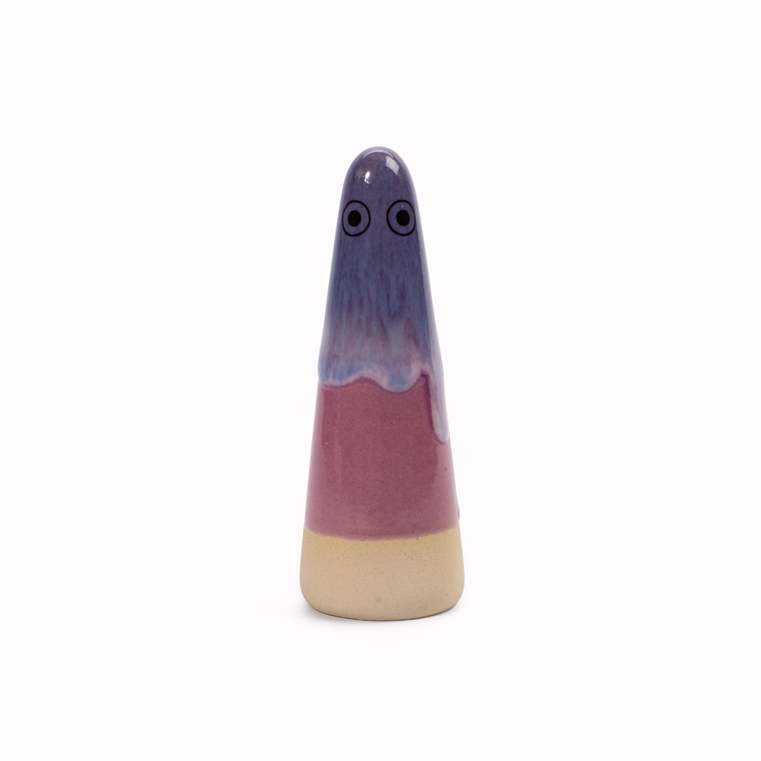 The purple hued Ghosts provides a contemporary ornamental colour punch and personality to your home decor and also doubles as a ring holder.