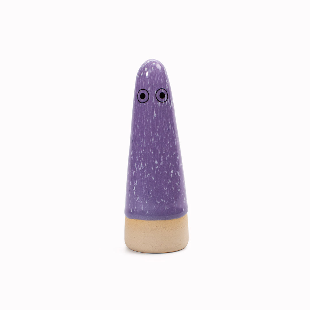 The purple hued Ghosts provides a contemporary ornamental colour punch and personality to your home decor and also doubles as a ring holder.