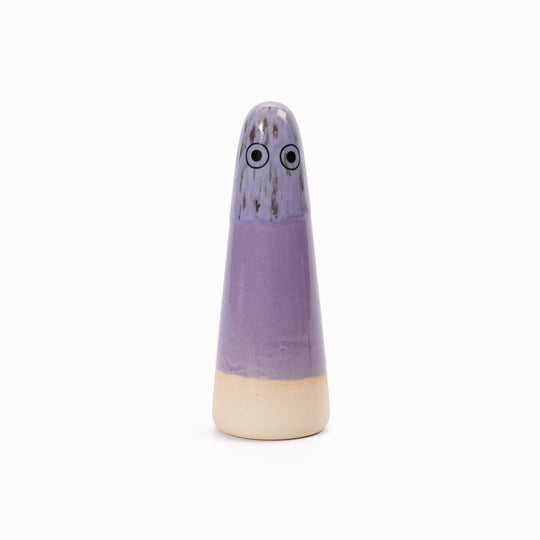 The purple hued Ghosts provides a contemporary ornamental colour punch and personality to your home decor and also doubles as a ring holder.