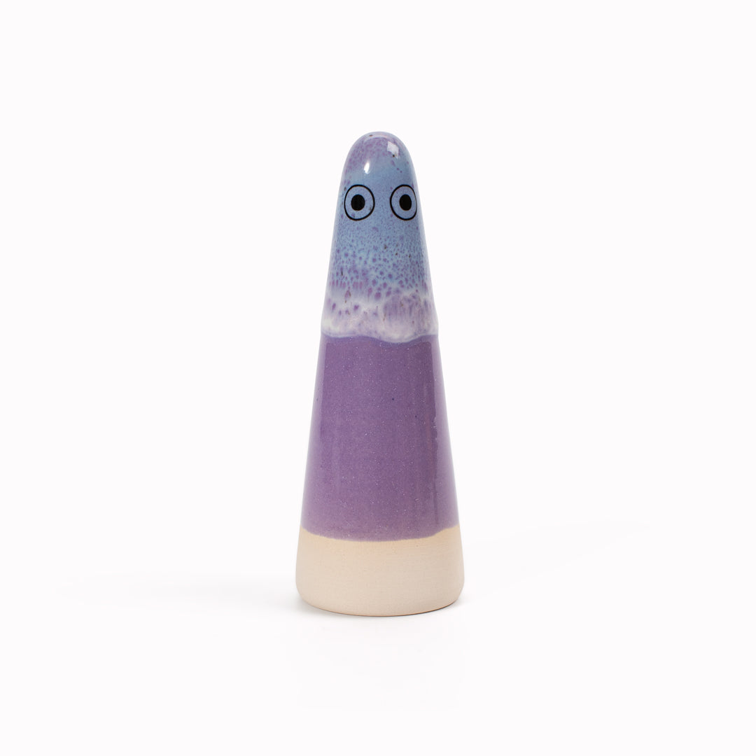 The purple hued Ghosts provides a contemporary ornamental colour punch and personality to your home decor and also doubles as a ring holder.