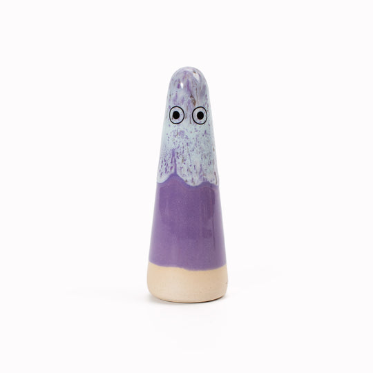 The purple hued Ghosts provides a contemporary ornamental colour punch and personality to your home decor and also doubles as a ring holder.