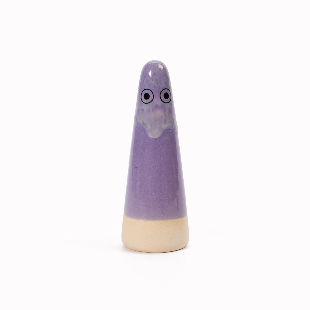 The purple hued Ghosts provides a contemporary ornamental colour punch and personality to your home decor and also doubles as a ring holder.