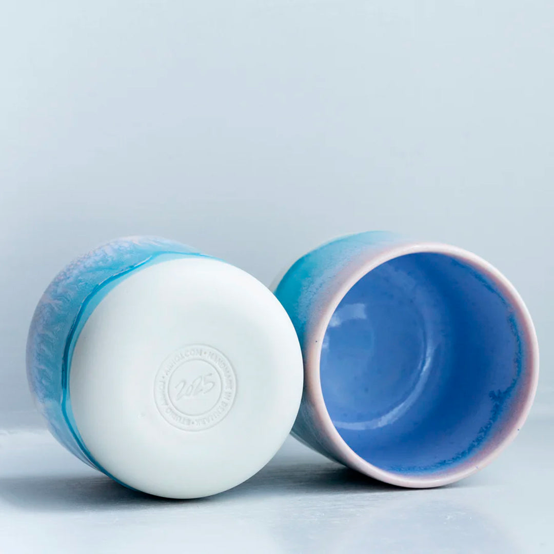 The Quench Cup, introduced in March 2019, is part of the Tokyo tableware series. The porcelain cup fits perfectly in your hand, allowing you to snack or drink away while watching television.