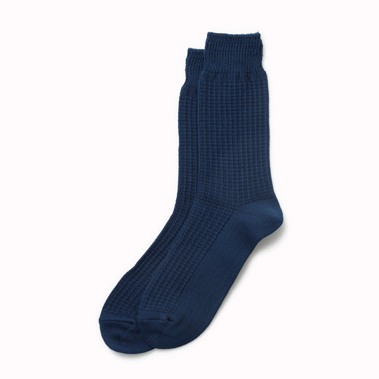 Extremely comfortable&nbsp;with long-lasting quality, the texture is inspired by Japanese waffle fabric with a smooth sole for comfort.&nbsp;