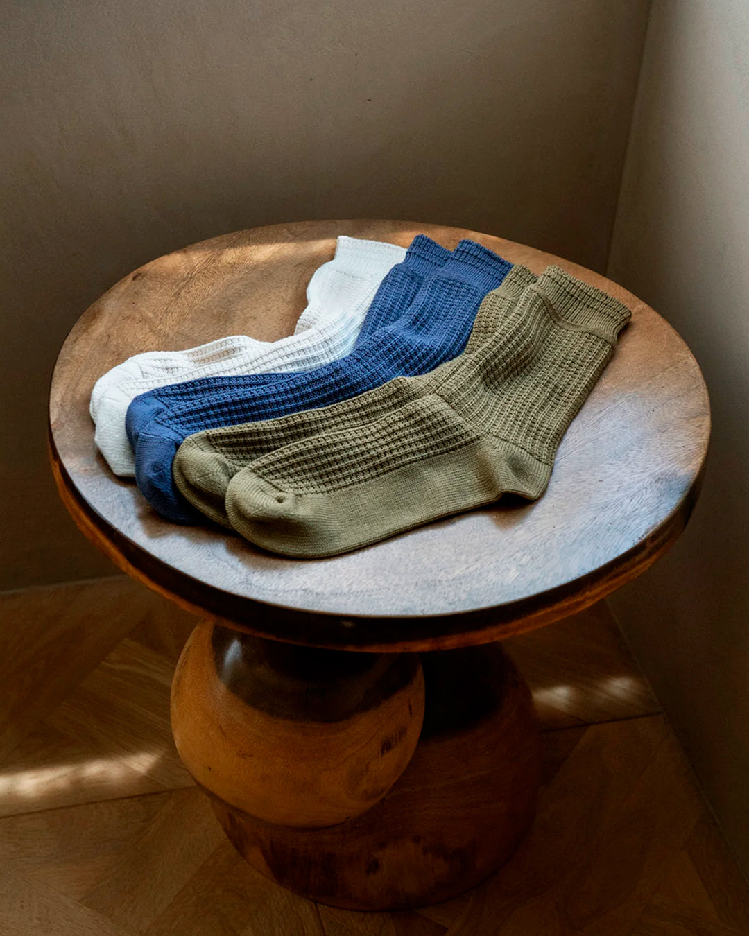 RoToTo socks are designed to provide comfort and durability for everyday wear. These premium Japanese cotton waffle socks are knitted on a&nbsp;traditional, non computerised knitting machine.&nbsp;
